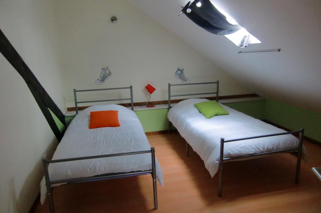 Gite Des Noisetiers Saint-Junien Exterior foto