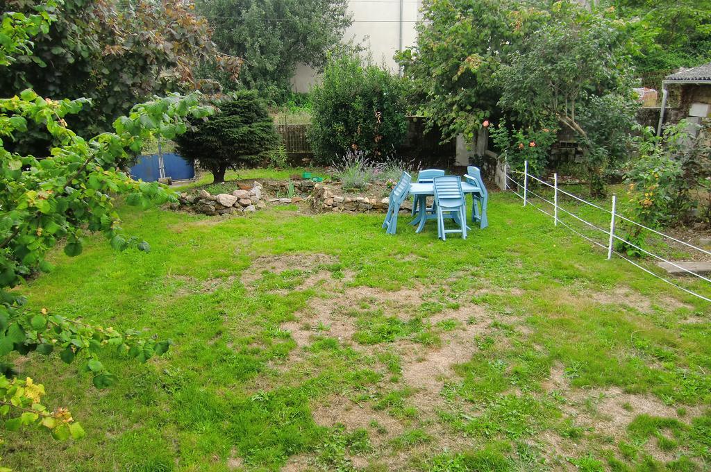 Gite Des Noisetiers Saint-Junien Exterior foto